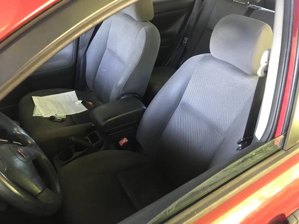 Pontiac/ Vibe 2004 stick shift Runs Great ! for sale in Clarksville, TN – photo 6