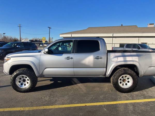 2016 Toyota Tacoma 2WD Double Cab V6 AT SR5 - cars & trucks - by... for sale in Emmett, NV – photo 2