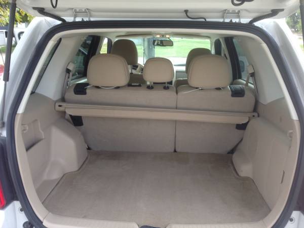 2011 Ford Escape Limited, Cash out the door - cars & trucks - by... for sale in Curran, Il 62670, IL – photo 8