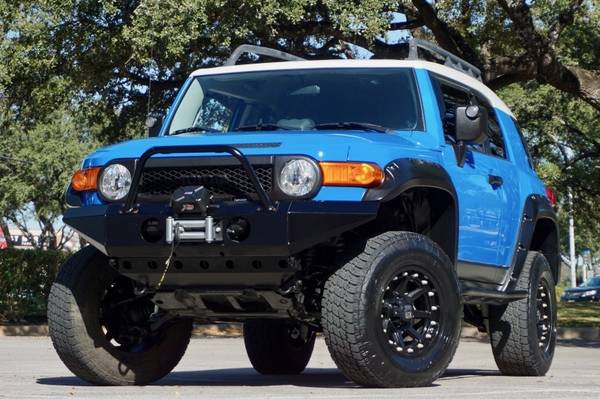 2008 Toyota FJ Cruiser *(( Lifted * Custom * Voodoo Blue COLOR ))* -... for sale in Austin, TX – photo 2