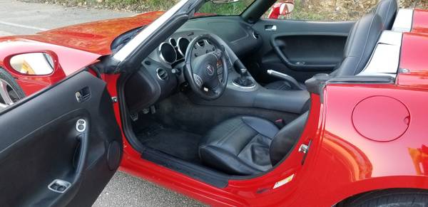 **** 2006 PONTIAC SOLSTICE CONVERTIBLE **** - cars & trucks - by... for sale in Osage Beach, MO – photo 13
