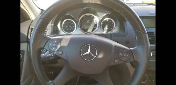 Mercedes Benz C300 - cars & trucks - by owner - vehicle automotive... for sale in West Bloomfield, MI – photo 4