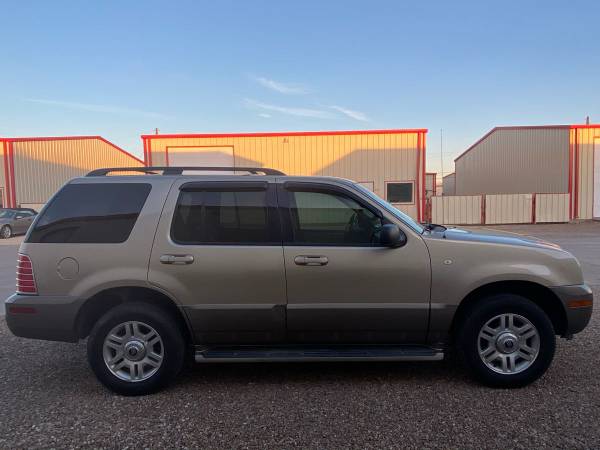 2003 Mercury Moutaineer V8 3rd Row Leather Heated Seats Low Miles -... for sale in Lubbock, TX – photo 5
