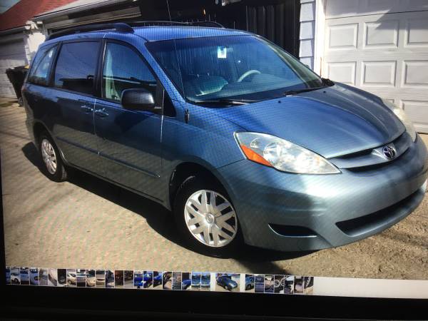 2007 Toyota Sienna - cars & trucks - by owner - vehicle automotive... for sale in Chicago, IL – photo 2