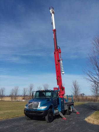 45' Altec DM47-TR 2009 International 4400 Digger Derrick Diesel... for sale in Gilberts, NY – photo 2