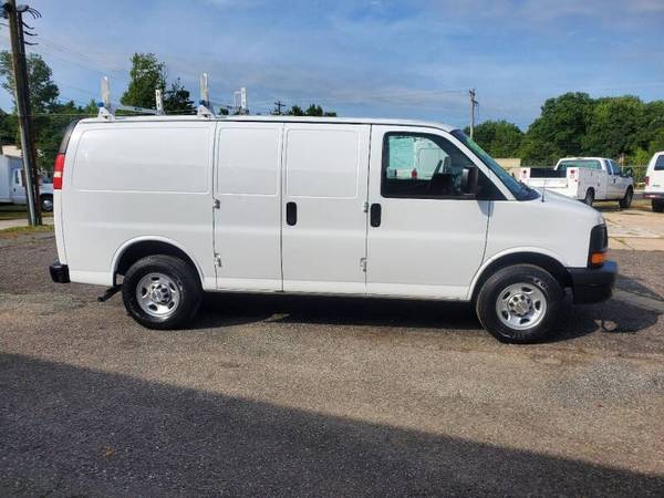 2013 CHEVROLET EXPRESS 2500 CARGO VAN - - by dealer for sale in Charlotte, NC – photo 2
