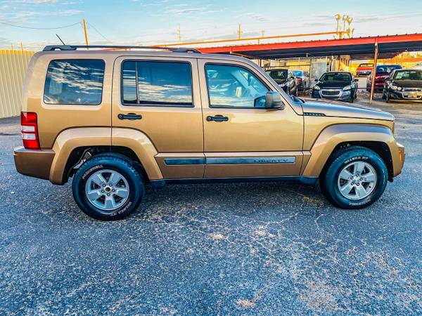 2012 JEEP LIBERTY - cars & trucks - by owner - vehicle automotive sale for sale in Lubbock, TX – photo 7