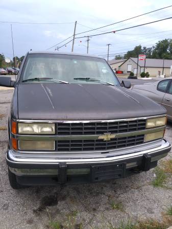 $1600 SUBURBAN 1993 RUNS GREAT TAGGED for sale in Saint Georges, DE – photo 3