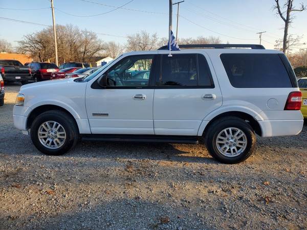 2007 Ford Expedition 4x4 8 passenger. Super clean. - cars & trucks -... for sale in Highland, IL – photo 3