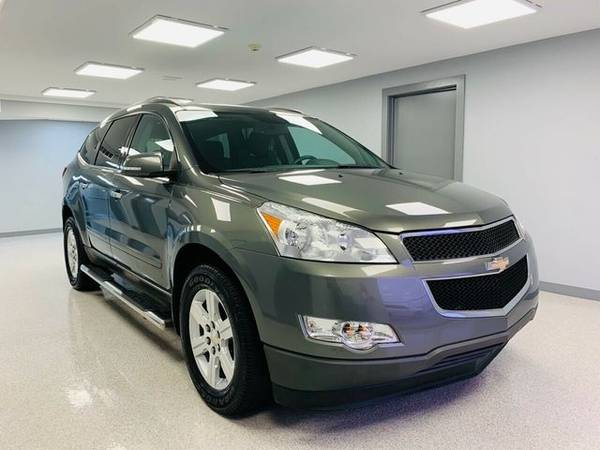 2011 Chevrolet Traverse FWD 4dr LT w/1LT *GUARANTEED CREDIT... for sale in Streamwood, IL – photo 2