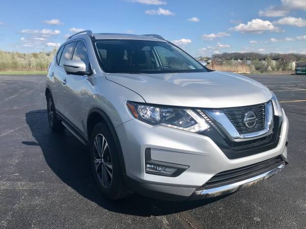 2020 Nissan Rogue SV - - by dealer - vehicle for sale in Lockport, IL – photo 4