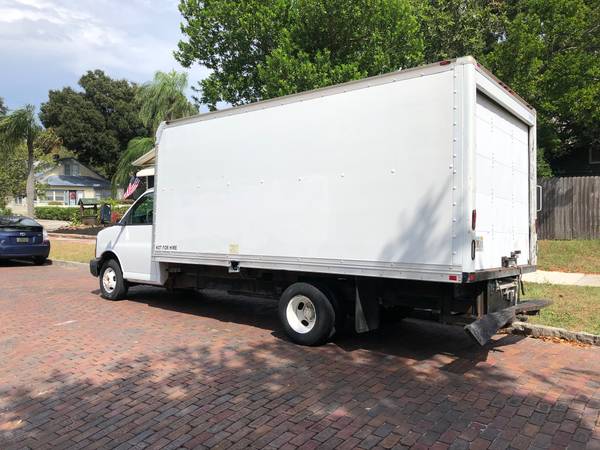 2005 GMC Box Truck For Sale. Runs Great/ Fires up instantly for sale in SAINT PETERSBURG, FL – photo 6