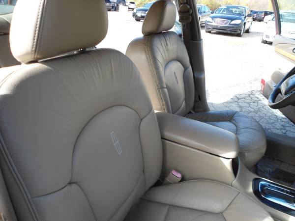 Lincoln continental Luxury sedan Only 79K Miles ***1 Year Warranty**... for sale in Hampstead, MA – photo 12
