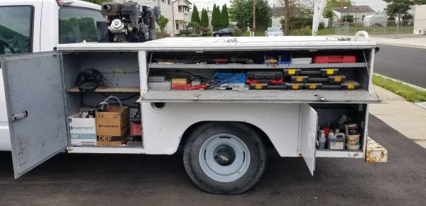 SERVICE TRUCK WITH TOOLS TO REPAIR TRUCKS FOR SALE!!! for sale in Carteret, NJ – photo 6