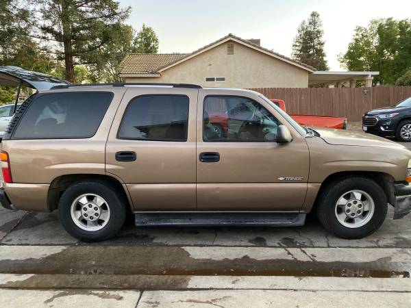 03 Chevrolet Tahoe for sale in Fresno, CA – photo 8