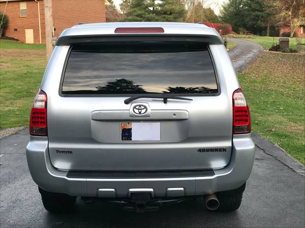 2008 Toyota 4Runner Sport V8 4WD - cars & trucks - by owner -... for sale in Knoxville, TN – photo 8