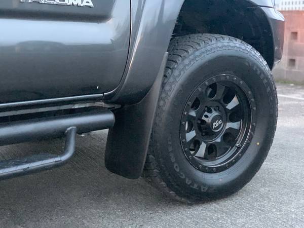 2014 TOYOTA TACOMA | Wheels Tires Leveling Kit Side Steps | 1-Owner... for sale in Portland, OR – photo 11