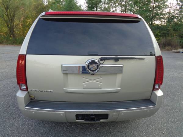 2007 Cadillac Escalade AWD Fully Loaded Very Clean for sale in Waynesboro, MD – photo 6