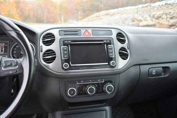 2011 *Volkswagen* *Tiguan* *SE* 4Motion - cars & trucks - by dealer... for sale in Naugatuck, CT – photo 22