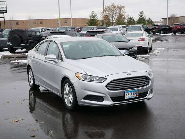 2016 Ford Fusion SE - cars & trucks - by dealer - vehicle automotive... for sale in Cambridge, MN – photo 2
