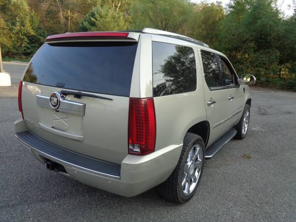 2007 Cadillac Escalade AWD Fully Loaded Very Clean for sale in Waynesboro, MD – photo 7