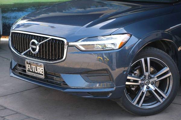 2018 Volvo XC60 Momentum suv Denim Blue Metallic for sale in Glendale, CA – photo 8