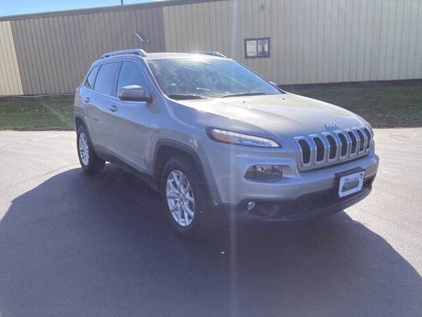 2015 Jeep Cherokee Latitude - cars & trucks - by dealer - vehicle... for sale in Keene, NH – photo 4