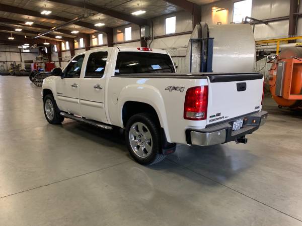 2010 GMC Sierra SLT. 79,000. One owner for sale in West Point, IA – photo 7