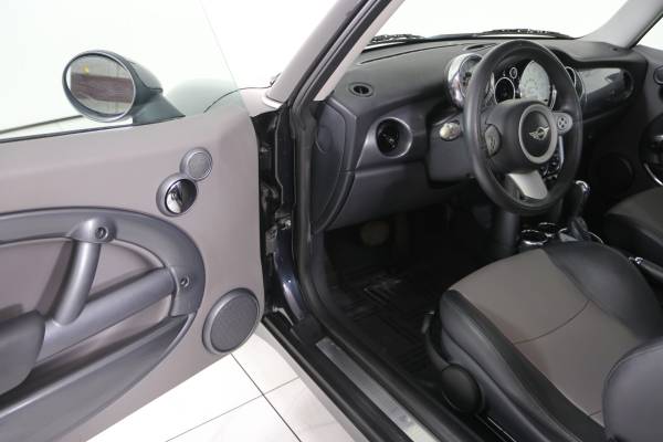 2005 MINI Cooper Hardtop LUXURY COUPE IMPORT RELIABLE LOW MILES -... for sale in Westfield, IN – photo 13