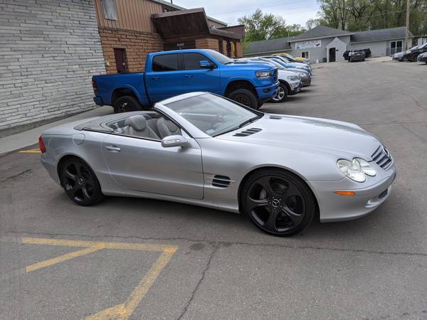 2004 Mercedes SL500 - - by dealer - vehicle automotive for sale in Evansdale, IA – photo 11