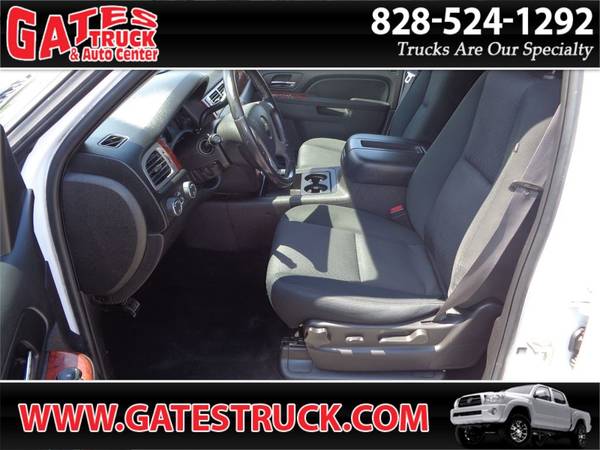 2012 Chevrolet Suburban 1500 LS 4WD V8 White - - by for sale in Franklin, NC – photo 10