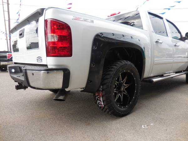2012 SILVERADO Z71 WHITE/blck 4X4 CREWcabNEWtiresFULLYloaded..NICE!!!! for sale in Brownsville, TX – photo 12