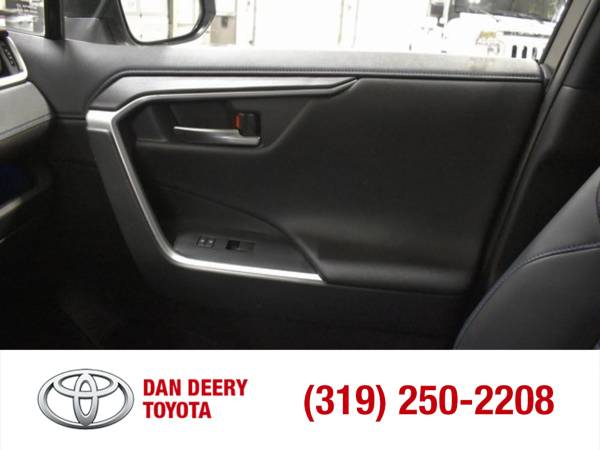 2020 Toyota RAV4 Hybrid XSE Silver Sky Metallic w/Midnight Black for sale in Cedar Falls, IA – photo 24