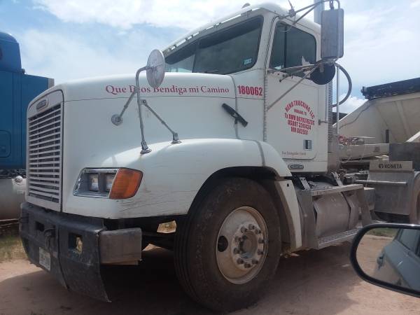 Freightliner Truck FD1 for sale in Midland, TX – photo 4