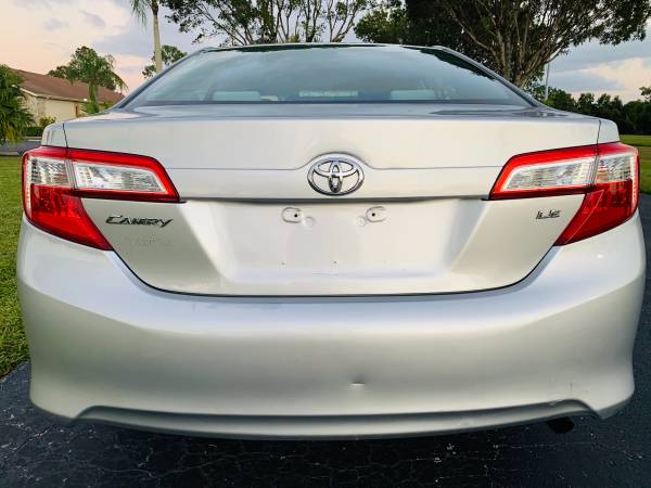 2012 Toyota Camry le - cars & trucks - by dealer - vehicle... for sale in Naples, FL – photo 5