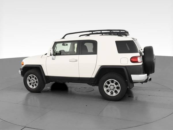2013 Toyota FJ Cruiser Sport Utility 2D suv White - FINANCE ONLINE -... for sale in Knoxville, TN – photo 6