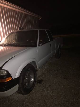 2 trucks +parts $1500 clean tittles - cars & trucks - by owner -... for sale in Troy, MO – photo 4