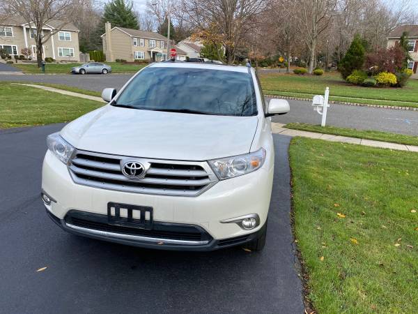 2013 Toyota Highlander Limited - cars & trucks - by dealer - vehicle... for sale in Lawrence Township, NJ – photo 2