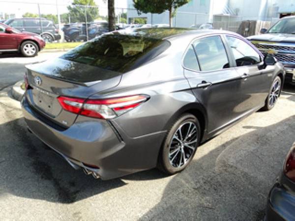 2018 Toyota Camry SE hatchback Gray for sale in Columbia, SC – photo 3