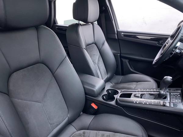 2016 Porsche Macan S Sport Utility 4D suv Gray - FINANCE ONLINE -... for sale in Providence, RI – photo 20
