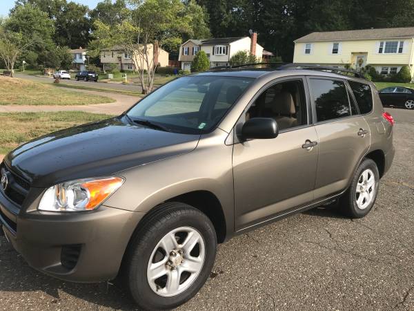 2010 toyota Rav-4 ... low miles .... ALL WHEEL DRIVE - cars & trucks... for sale in West Hartford, CT – photo 3