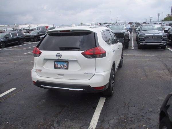 2017 Nissan Rogue SL - wagon - - by dealer - vehicle for sale in Cincinnati, OH – photo 9