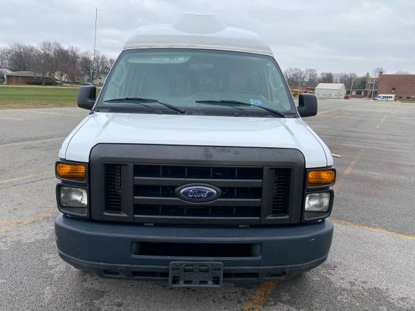 2009 Ford E150 - cars & trucks - by dealer - vehicle automotive sale for sale in Maroa, IL – photo 3