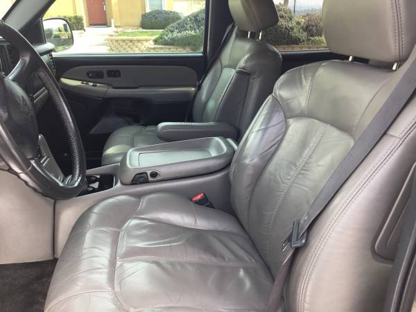 2003 Chevy suburban limited low miles 3rd row seat, great four for sale in San Diego, CA – photo 9