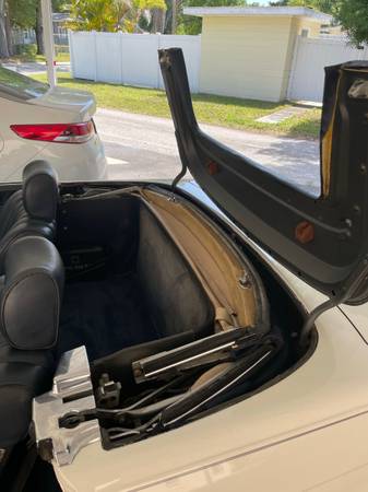 1984 Mercedes 380 SL Convertible (price reduced) for sale in SAINT PETERSBURG, FL – photo 13