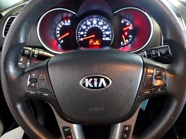 2014 Kia Sorento Free Delivery - cars & trucks - by dealer - vehicle... for sale in Gretna, MO – photo 3