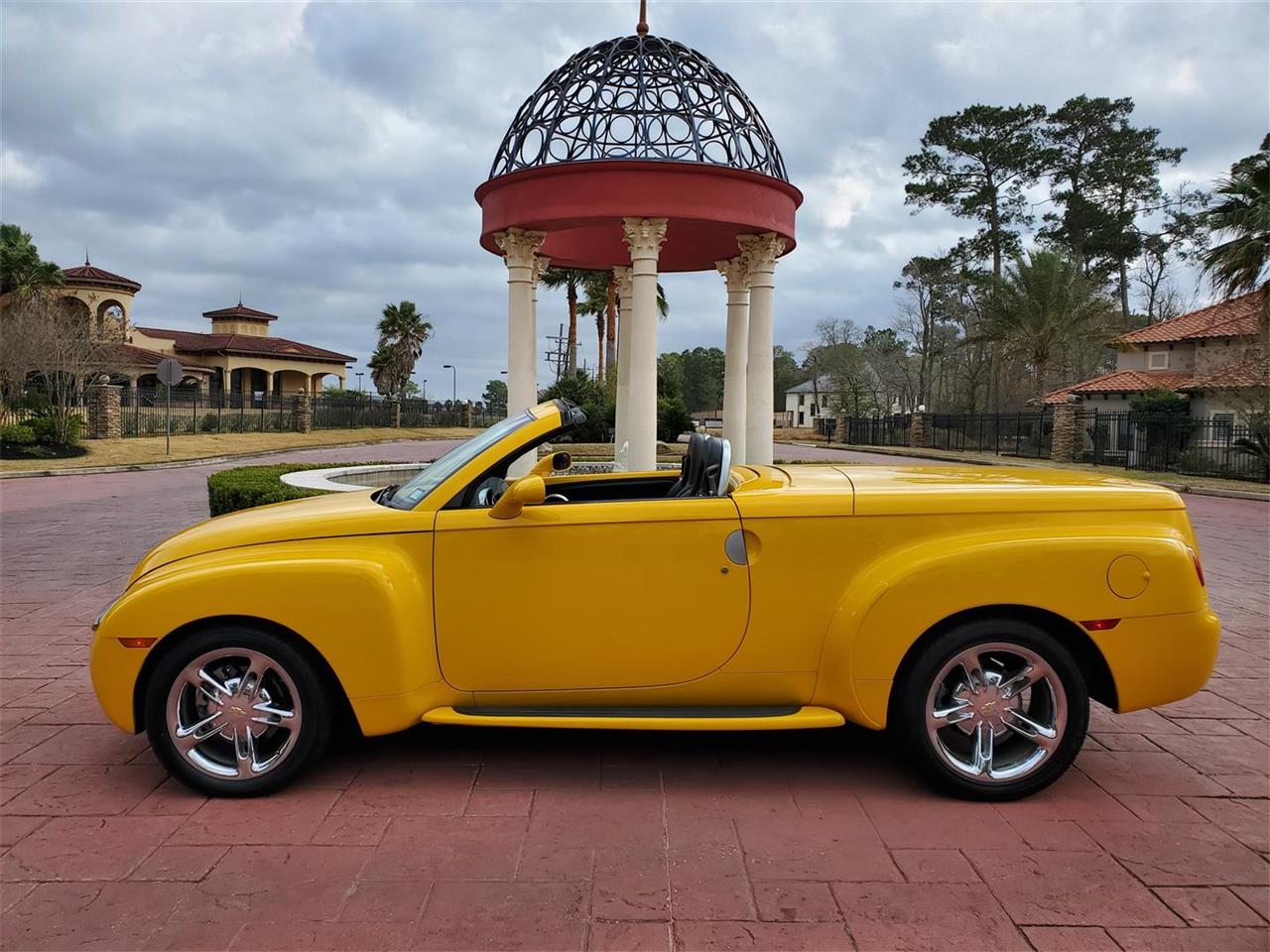2005 Chevrolet SSR for sale in Conroe, TX – photo 2