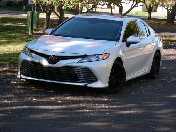 2018 Toyota Camry Hybrid XLE CVT - cars & trucks - by dealer -... for sale in College Place, MT – photo 3
