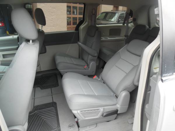 2010 Chrysler Town and Country - cars & trucks - by dealer - vehicle... for sale in New Britain, CT – photo 6