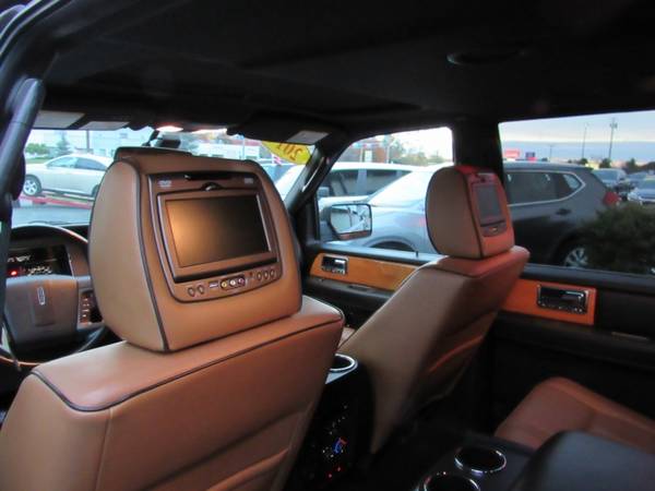 2014 Lincoln Navigator 4WD - cars & trucks - by dealer - vehicle... for sale in Rockford, IL – photo 16